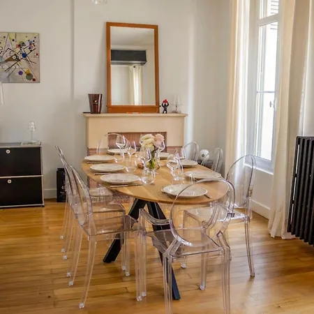 Le Patio Des Arts - Parking - By Prestiplace *