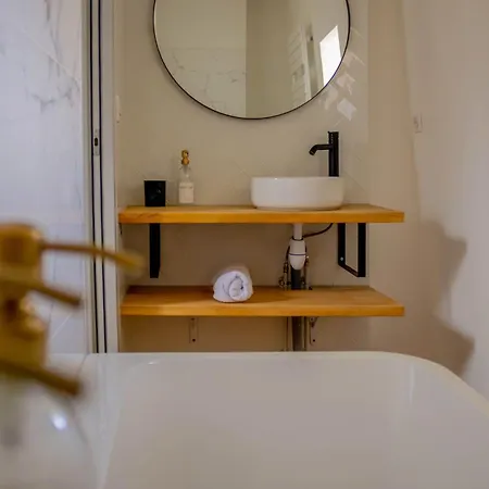 Le Patio Des Arts - By Prestiplace *