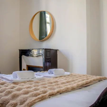 Le Patio Des Arts - By Prestiplace * تور