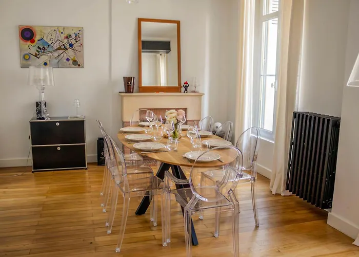 Le Patio Des Arts - By Prestiplace *