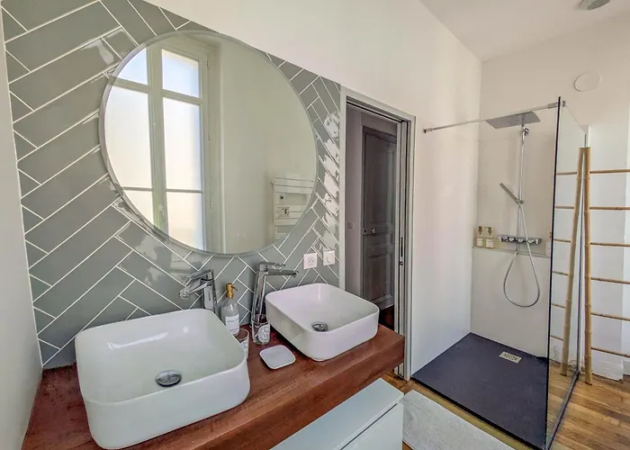 Le Patio Des Arts - By Prestiplace Villa *