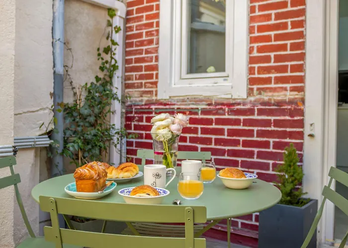 Villa Le Patio Des Arts - By Prestiplace Tours