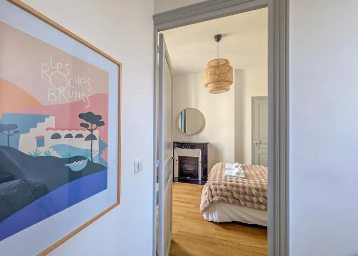 Villa Le Patio Des Arts - By Prestiplace Tours