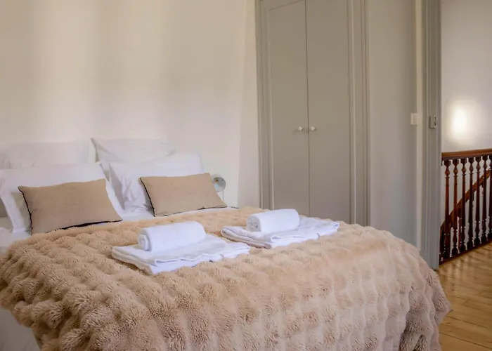 Le Patio Des Arts - By Prestiplace