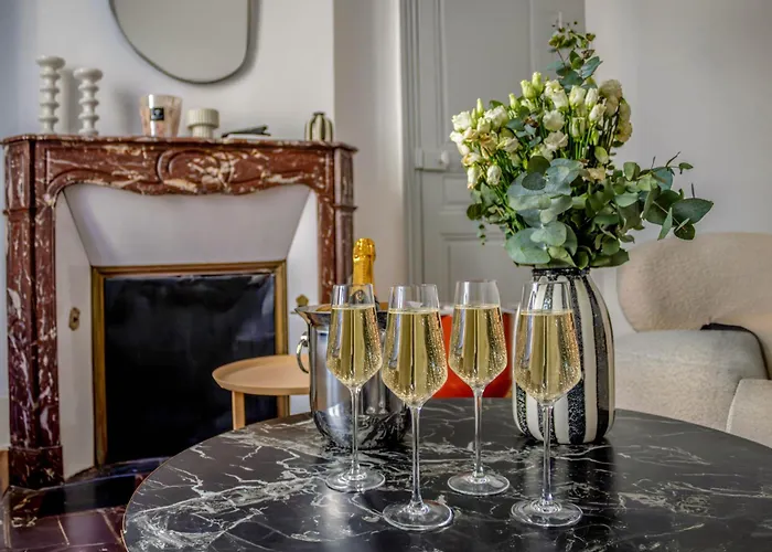 Le Patio Des Arts - By Prestiplace Tours